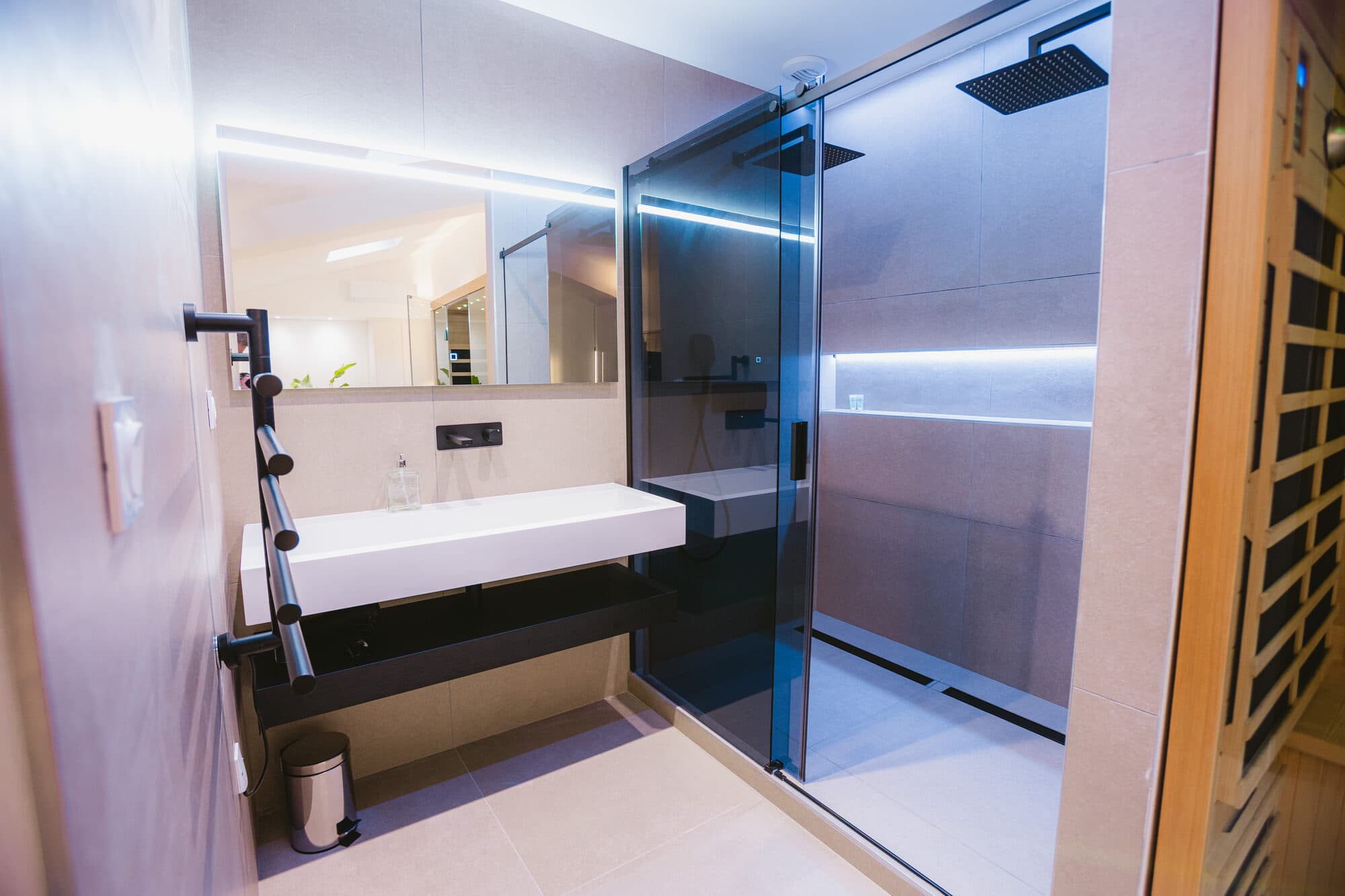 Double douche à l'italienne avec sauna attenant, Zen Haven